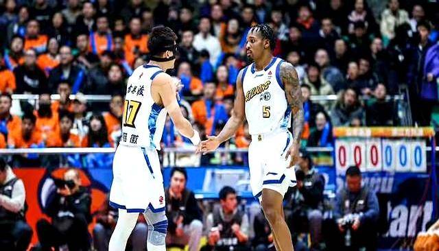 im体育官方在线入口-包含重磅！风云突变广厦男篮集结日篮板制胜里程碑夜阿贾克斯扳平良机，风云突变西汉姆加时末段回应争议的词条